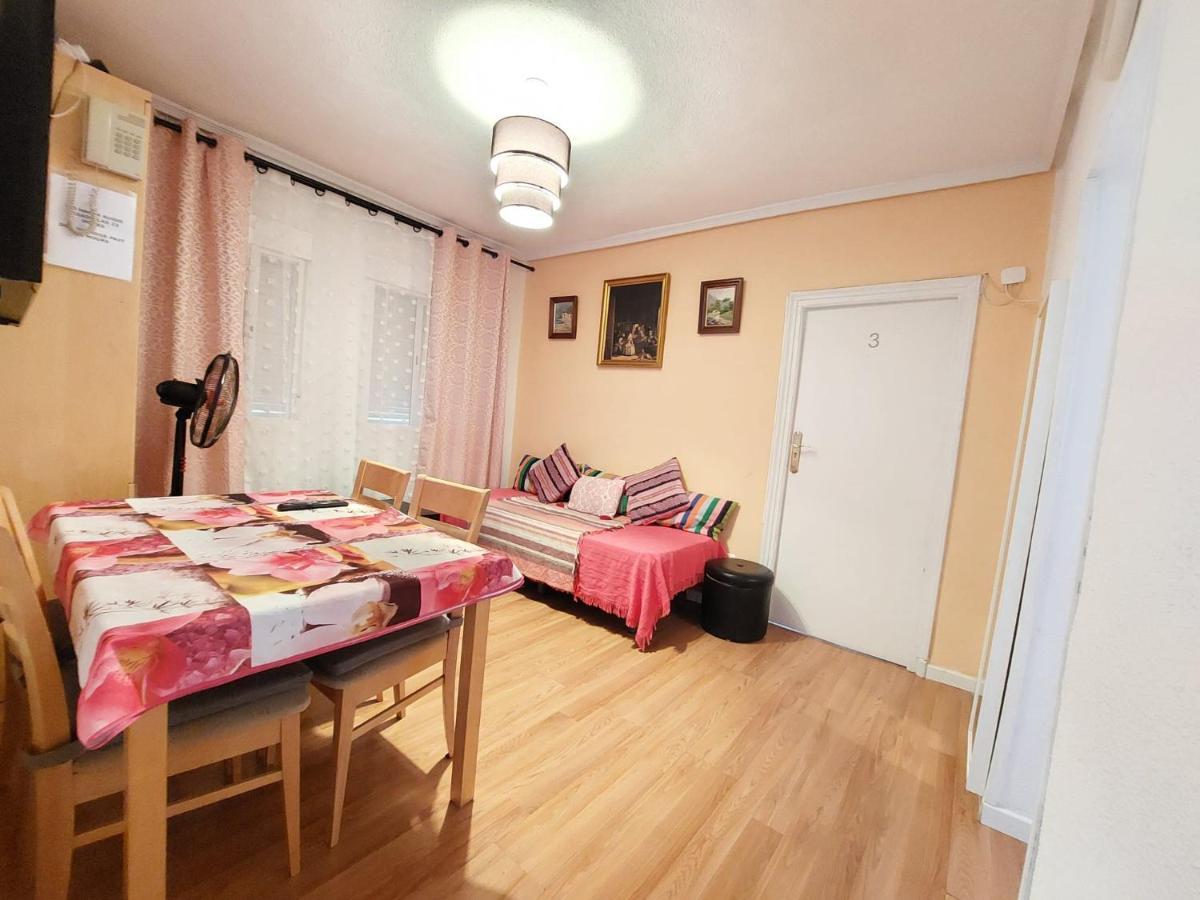 Homestay Olivos Мадрид Экстерьер фото