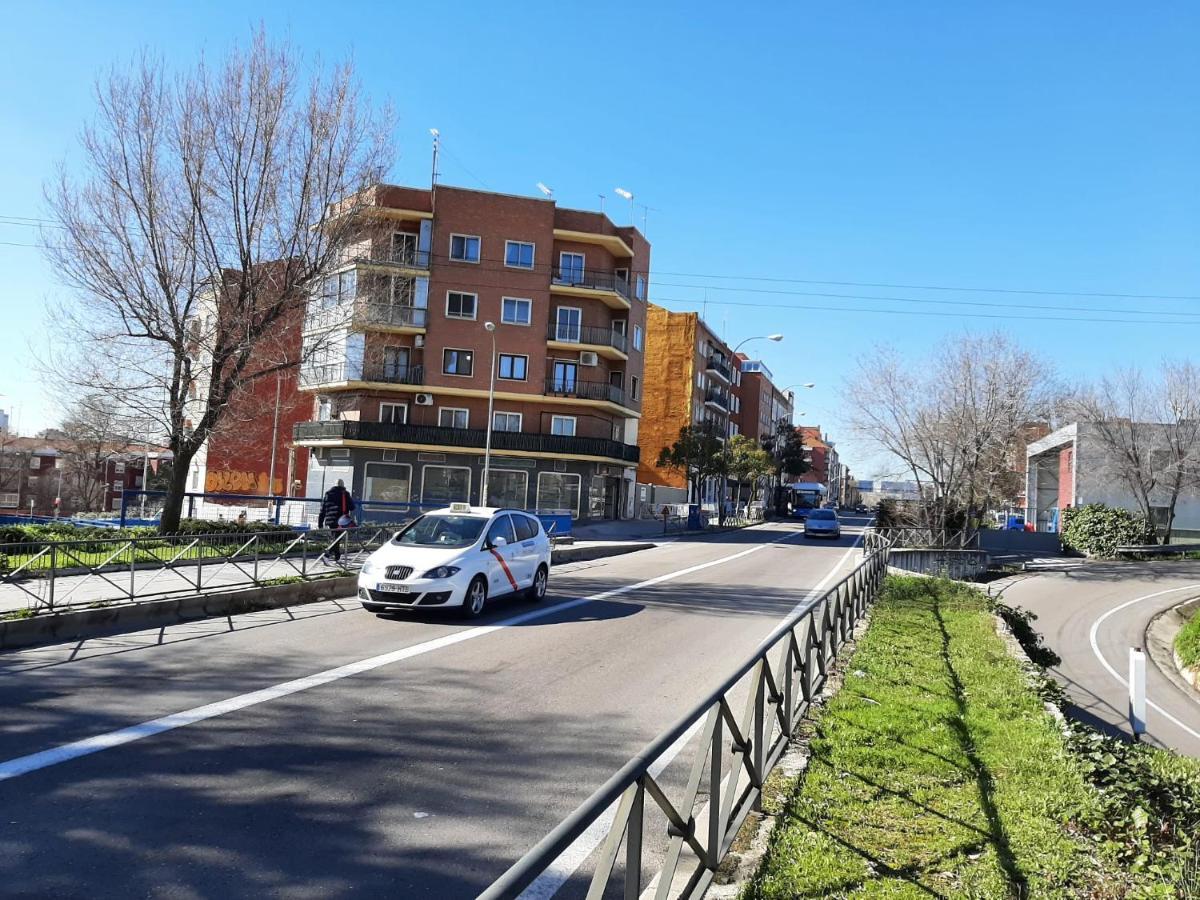 Homestay Olivos Мадрид Экстерьер фото